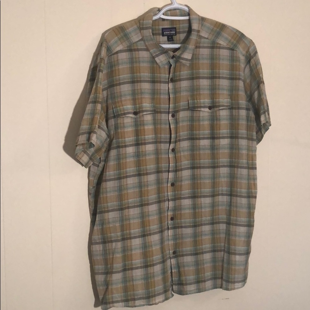 Patagonia organic cotton men’s XL button down